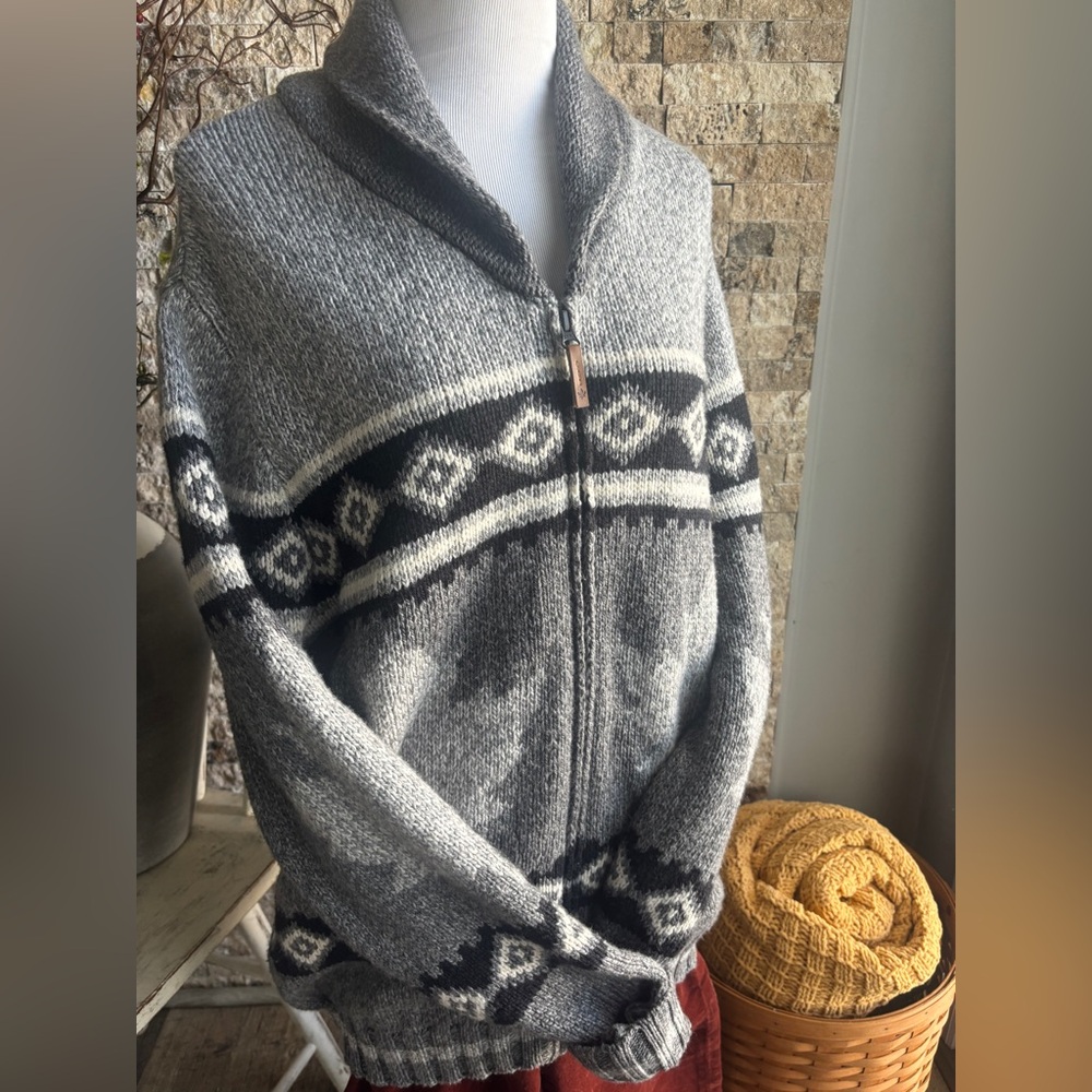 Gray Patterned Men's Cardigan Sweater